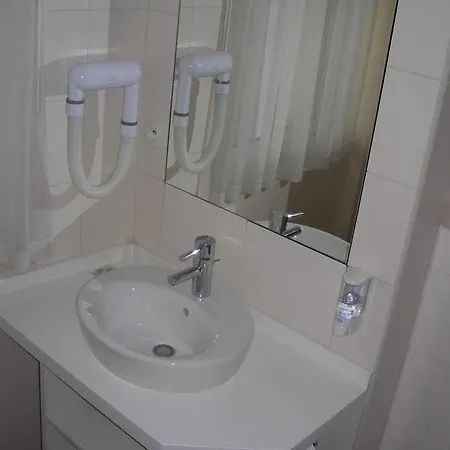 Bleu De Hotel 2*